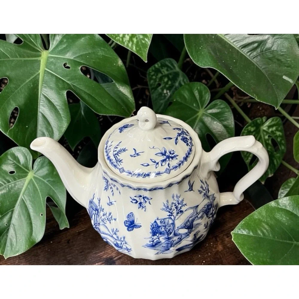 Churchill Toile China Teapot Tea Pot Countryside Butterfly Bird Vintage England